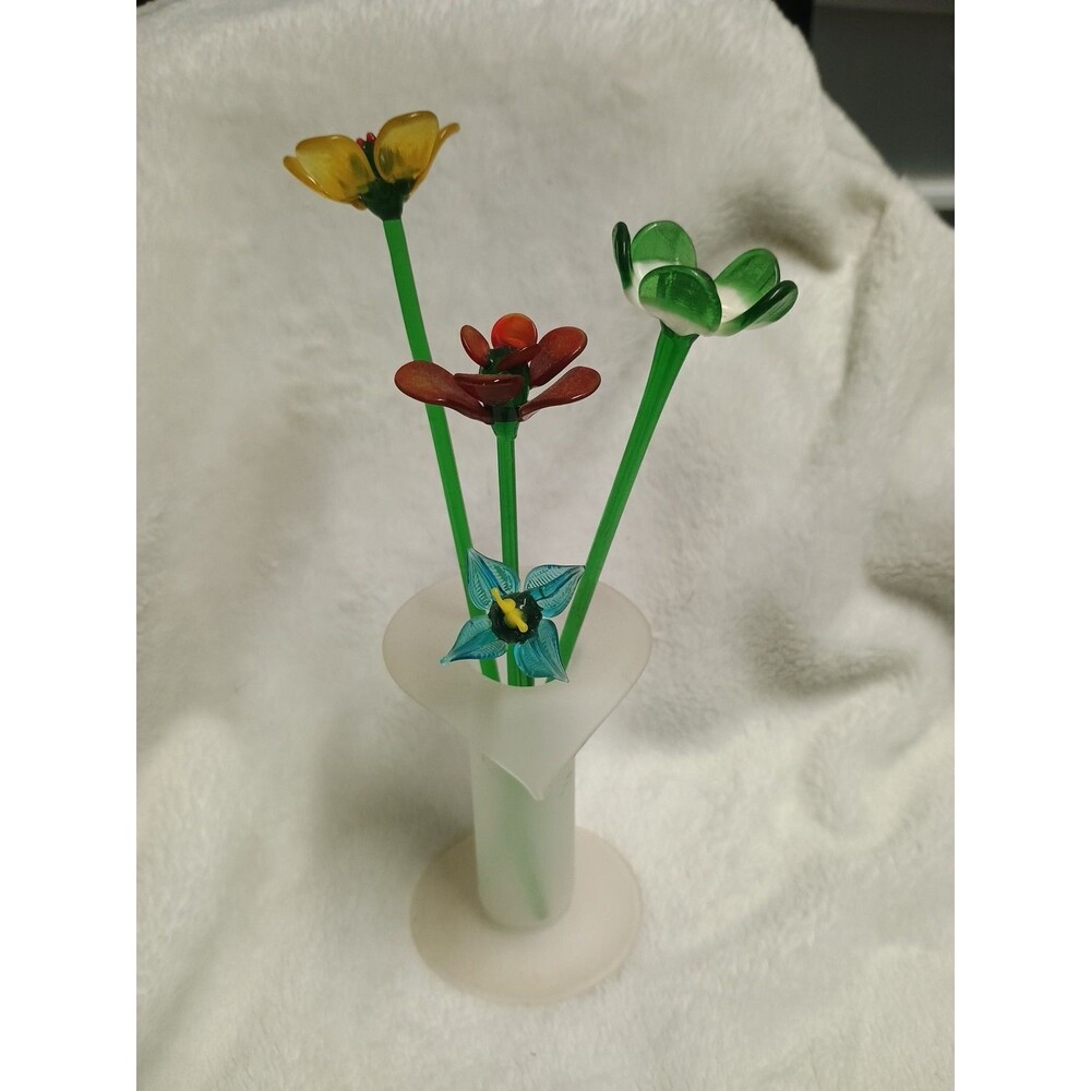 Vintage  Lamp work Flower Boquete in Frosted Glass Vase **One Flower Missing Pet
